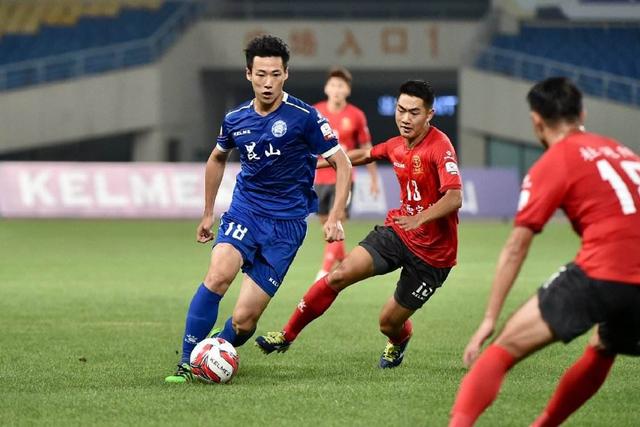 拉什福德直言世界杯后谈转会 若去巴萨曼联坚持2600万镑